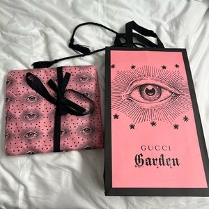 Brand new wrapped Gucci garden cotton tote. Can only be found in Florence